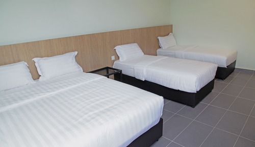 Economy Quadruple Room, Multiple Beds, Private Bathroom
