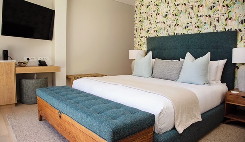 Winery Deluxe Suite