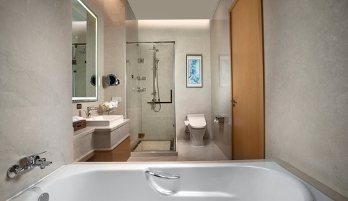 Standard Room, 1 King Bed