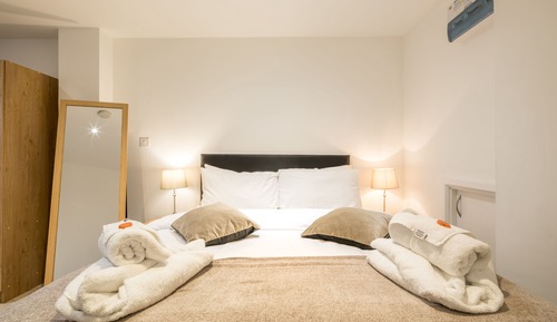 Family Suite, 1 Bedroom (Mill apt 1A)