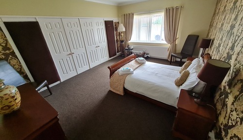 Double Room, Ensuite (ROOM 1)