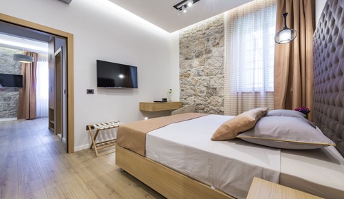 Apartment (A4)