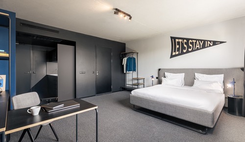 Executive Studio