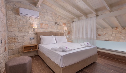 Premium Suite, Partial Sea View
