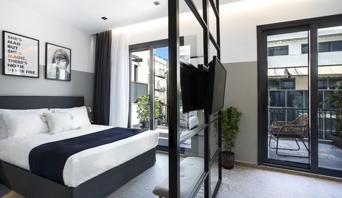 Deluxe Studio, Terrace (Lucia)