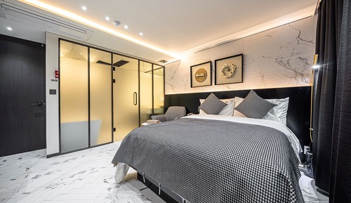 Deluxe Room A