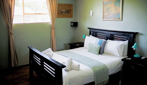 Fly Inn cabin (1)