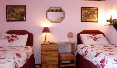 Twin Room, Ensuite (Pink Sunset)