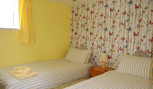 Twin Room, Ensuite (Spring Meadow)