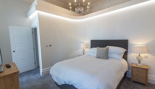 House (1 Bedroom)