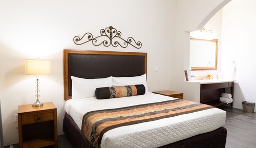 Room, 1 King Bed (1st floor)