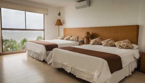 Traditional Quadruple Room, Sea View