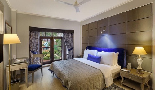 1 Queen Bed, Superior Non-View Suite, Non-Smoking