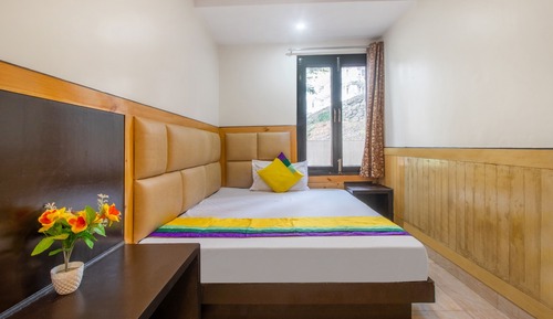 Deluxe Double Room with Forest view