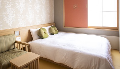 Room Selected at Check-In by hotel, No bed type guaranteed