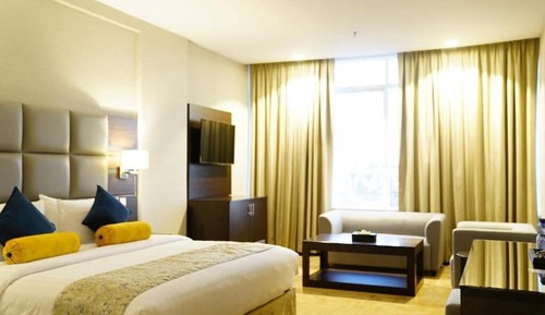 Premier Room, 1 Queen Bed, City View