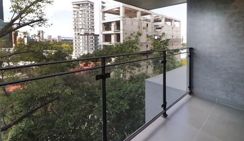 Room, 1 King Bed, Balcony