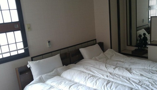 Twin Room with bath and toilet