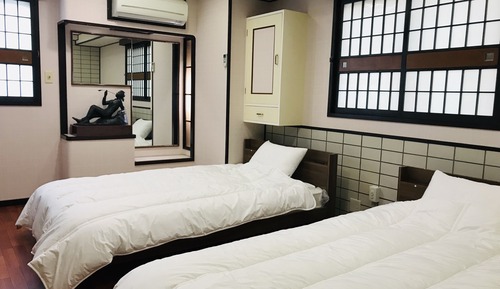 Superior Twin Room with bath and toilet