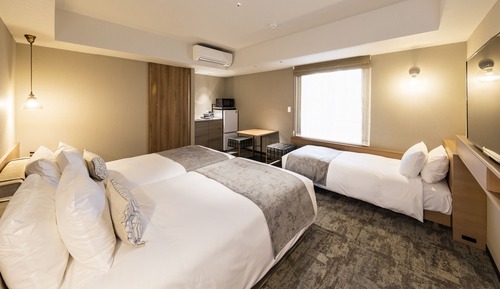 Corner Twin Room for 3 Guests, Non Smoking