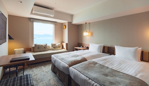 Corner Twin Room for 2 Guests, Non Smoking