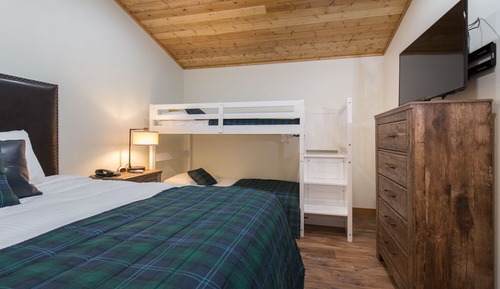 #12 Maritime Inn