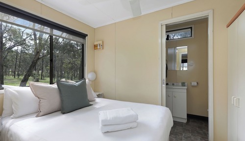 Standard Cabin - Sleeps 4 - Dog Friendly