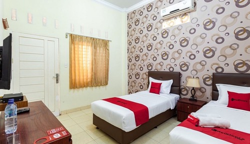 Twin Room (RedDoorz)