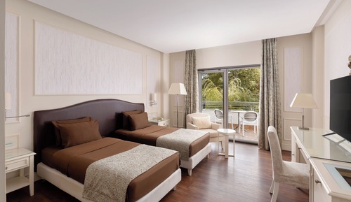 Grand Deluxe Twin Room
