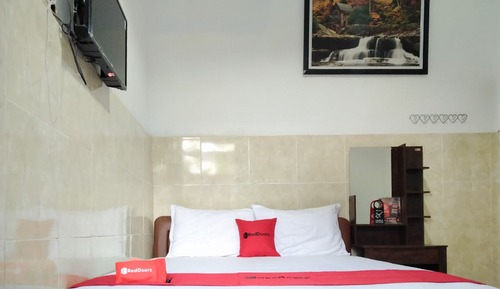 Premium Room (RedDoorz)
