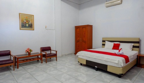 Premium Room (RedDoorz)