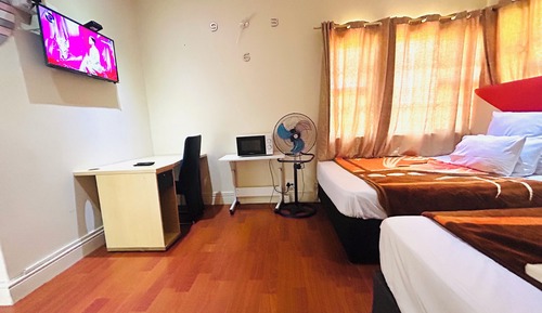 Economy Room