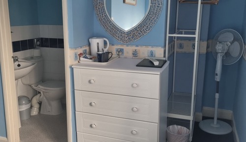 Twin Room (Room 11)