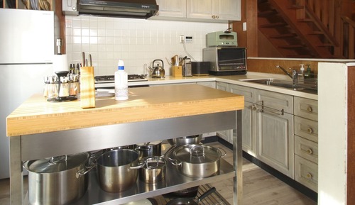 [Cottage] 120 sqm, Private detached building (2 floors/with fireplace and deck), Non Smoking