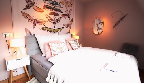 Romantic Room (The George 34)