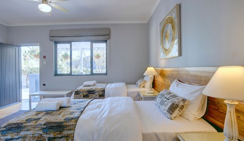 Luxury Twin with Kitchenette