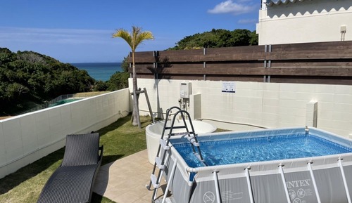 Villa with Jetted Tub