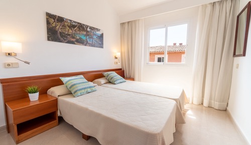 Apartment, 1 Bedroom, Garden View (1 adult + 1 child)