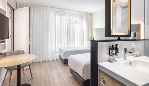 2 Connected Rooms (3+1)