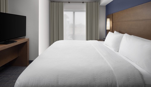 Suite, 1 King Bed with Sofa bed, Kitchenette