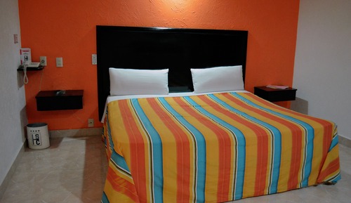 Junior Single Room, 1 King Bed, Private Bathroom