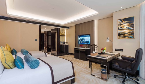 Premium Twin Room, City View
