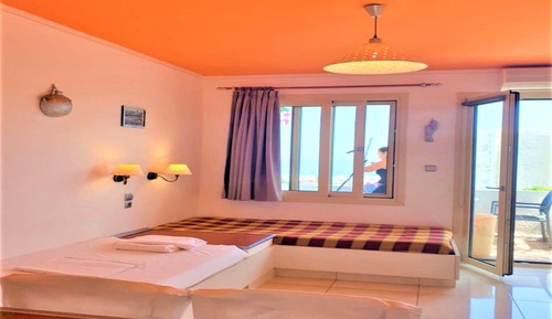 Studio, 1 Bedroom, Smoking, Balcony