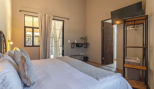 Standard Double Room, 1 King Bed