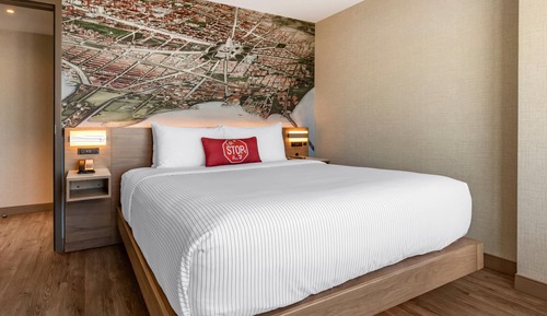 Executive Suite, 1 Queen Bed with Sofa bed, Accessible, Non Smoking