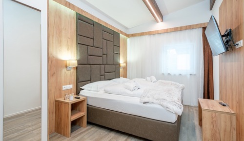 Apartment, 3 Bedrooms, Sauna, Mountain View