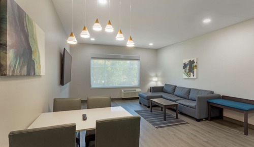 Standard Apartment, 2 Queen Beds, Non Smoking, Kitchen (Larger Room;with Sofabed)