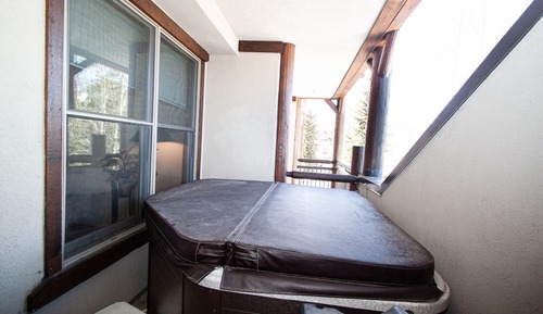 Condo, 2 Bedrooms