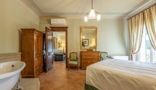 Traditional Suite