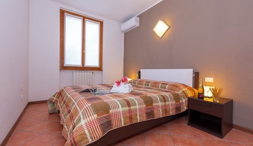 Family Apartment, 1 Bedroom (Fontana Del Lago Apt. 11)